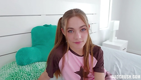 Super-hot girl's pussy is ready to fuck