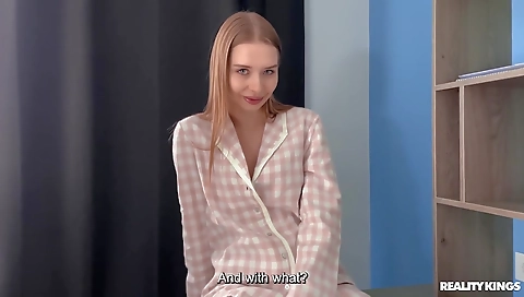 Her pussy is fucked by a partyesis- restraine