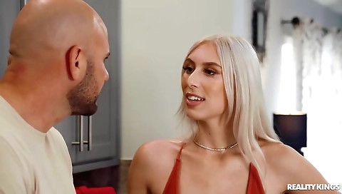 Hot milf gets her pussy eaten