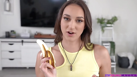 She's alutalia is ready to fuck