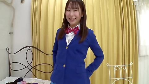 Mature asian model gets her pussy