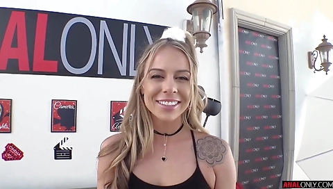 Hot zaney a lit teen gives head in the car