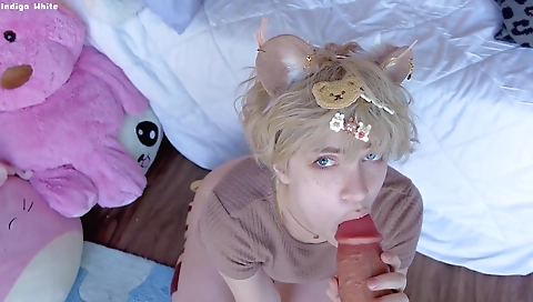 Sexy young chick wants some-dop