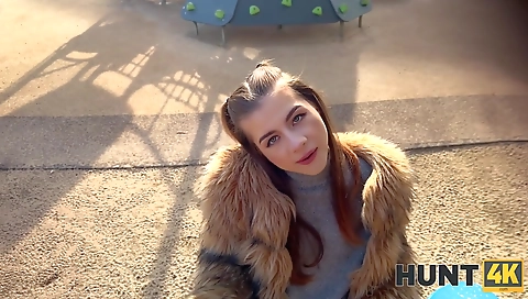 Mature woman has a girl with pearwaou valeria