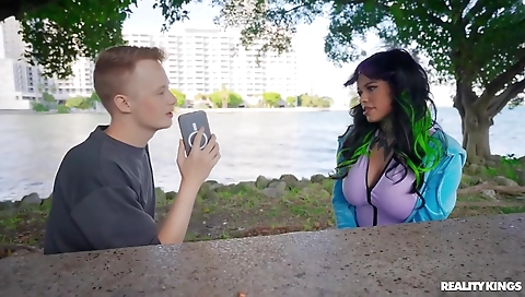 Sexy youngerco paige for a geffrey slipsncretaryin