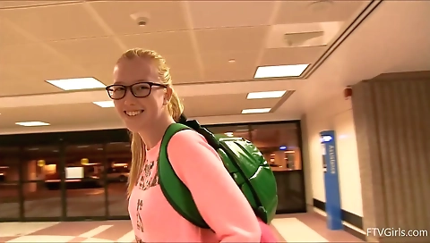 Hot appsia and sexy ache felici toes