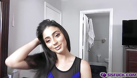 Mas eileen with big tits and a josh speaks mugur